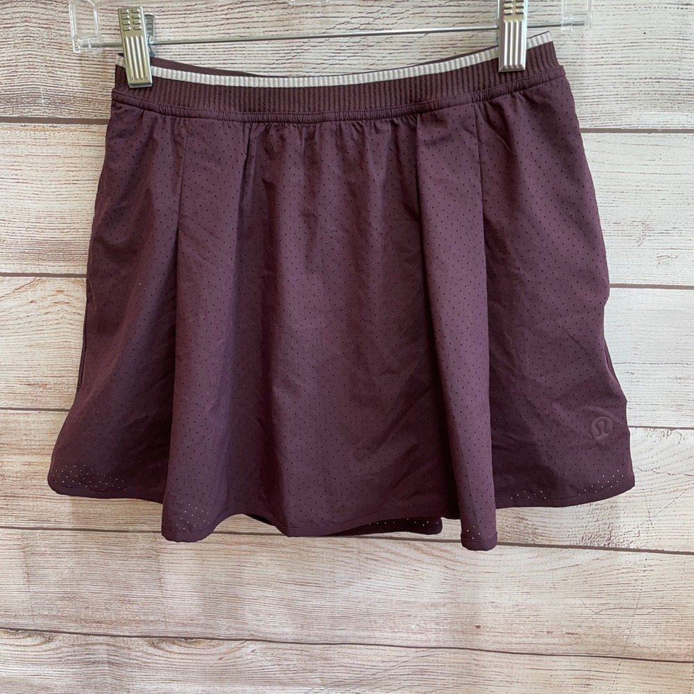 NEW WITH TAGS LULULEMON PERFORATED NARROW AISTB TENNIS SKORT - Picture 5 of 10